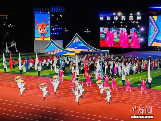 图为运动会各代表团入场。孙睿 摄