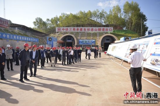 图为活动现场。中铁三局 供图 图为活动现场。中铁三局 供图