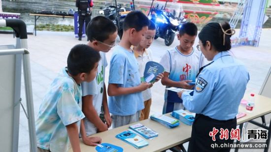 图为活动现场。南川公安分局 供图 图为活动现场。南川公安分局 供图