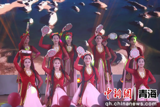 图为舞蹈《天山牧歌》。曹展 摄