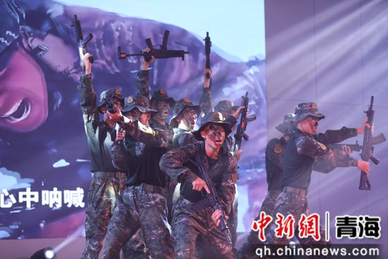 图为舞蹈《胜战之问》。曹展 摄