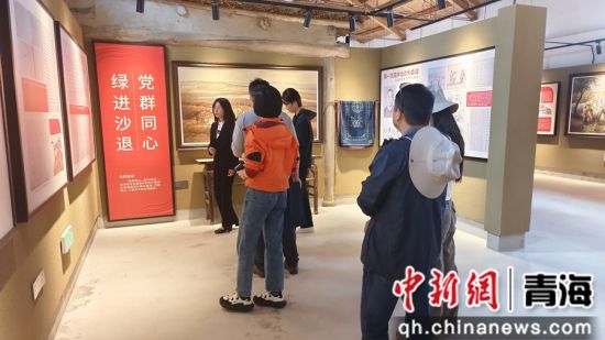 图为海外华文媒体开展实地采访活动。陈元邦摄 图为海外华文媒体开展实地采访活动。陈元邦摄