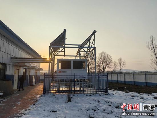 图为青海国晟位于西宁北收费站 “太空1号”太阳能热泵分布式供暖项目。青海国晟集团供图 图为青海国晟位于西宁北收费站 “太空1号”太阳能热泵分布式供暖项目。青海国晟集团供图