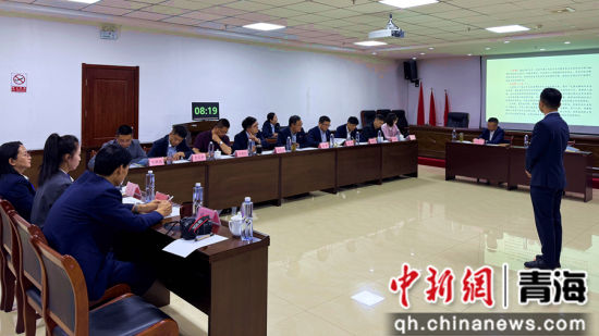 图为面试现场。陈宗淇 摄