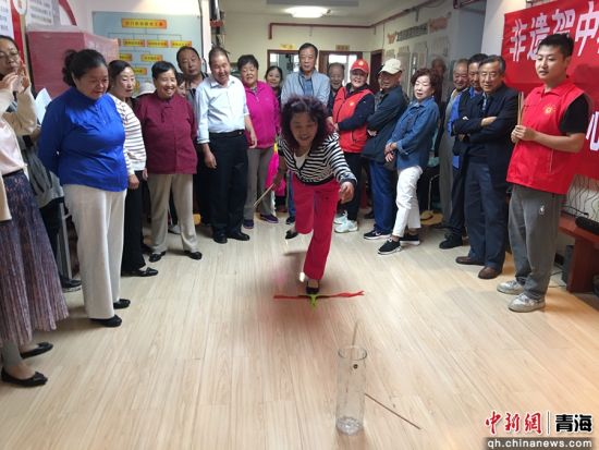 图为活动现场。前营街社区供图 图为活动现场。前营街社区供图