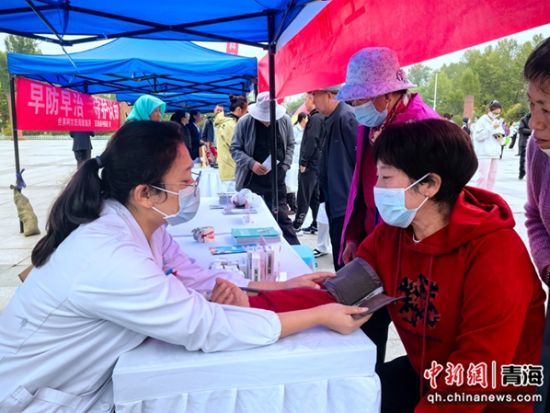 图为活动现场。吴黎摄