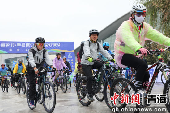 图为骑行活动现场。马铭言 摄