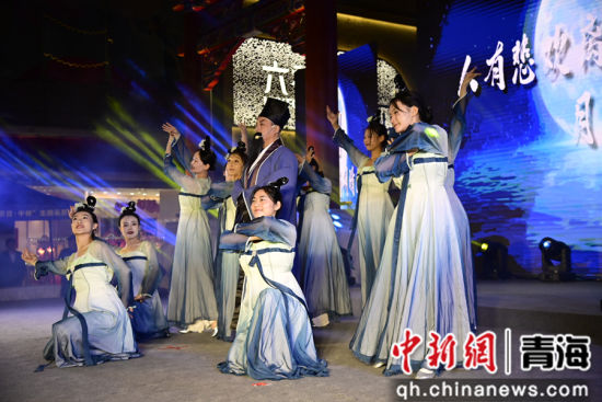 图为现场节目表演。陈宗淇 摄 图为现场节目表演。陈宗淇 摄