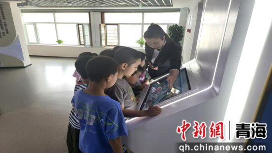 图为未成年人普法教育活动。城西区法治宣传教育基地供图 图为未成年人普法教育活动。城西区法治宣传教育基地供图