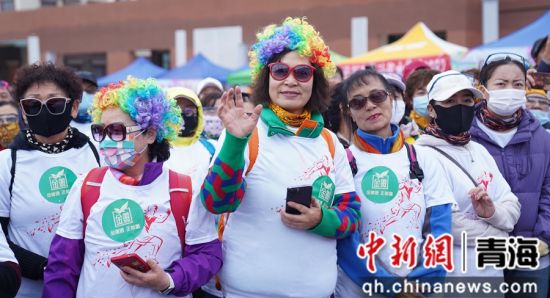 图为吸引众多群众及体育运动爱好者参与。张生军供图 图为吸引众多群众及体育运动爱好者参与。张生军供图