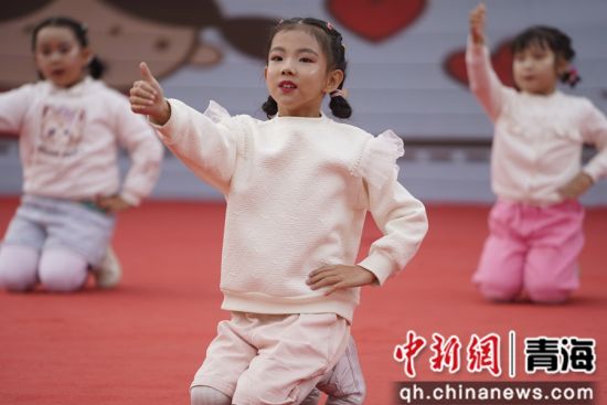 ͼϊ�ຣʦ����ѧ����ʵ����ѧ�ڶ�ʮ���조��ƻ����у�ļ��������ϵ��ݳ����ຣʦ����ѧ����ʵ����ѧ��ͼ ͼϊ�ຣʦ����ѧ����ʵ����ѧ�ڶ�ʮ���조��ƻ����у�ļ��������ϵ��ݳ����ຣʦ����ѧ����ʵ����ѧ��ͼ