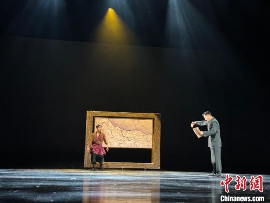 图为舞剧演出现场。 中新网记者 孙睿 摄 图为舞剧演出现场。 中新网记者 孙睿 摄
