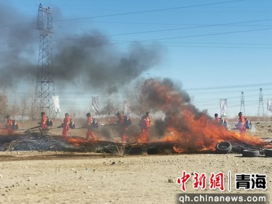 图为应急演练现场。张生军供图 图为应急演练现场。张生军供图
