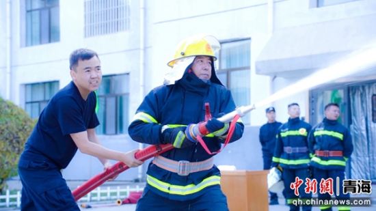 图为大练兵活动现场。青海省戒毒管理局 供图 图为大练兵活动现场。青海省戒毒管理局 供图