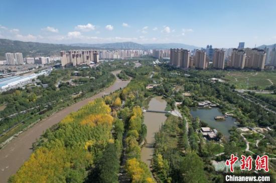 图为西宁市一景。马铭言 摄 图为西宁市一景。马铭言 摄
