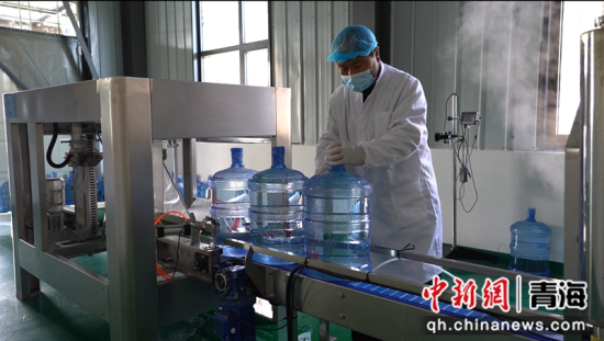 图为生产流水线。杨啟远 摄 图为生产流水线。杨啟远 摄