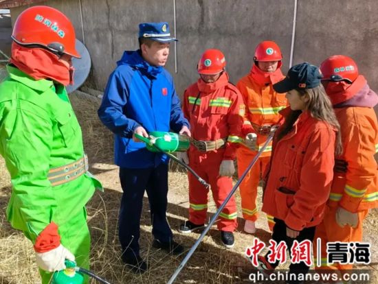 图为玉树州119消防宣传月活动现场。玉树州消防支队供图 图为玉树州119消防宣传月活动现场。玉树州消防支队供图