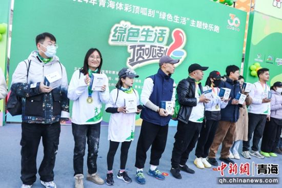 图为活动现场。徐变银摄 图为活动现场。徐变银摄