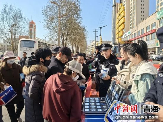 图为活动现场。西宁市禁毒办供图 图为活动现场。西宁市禁毒办供图